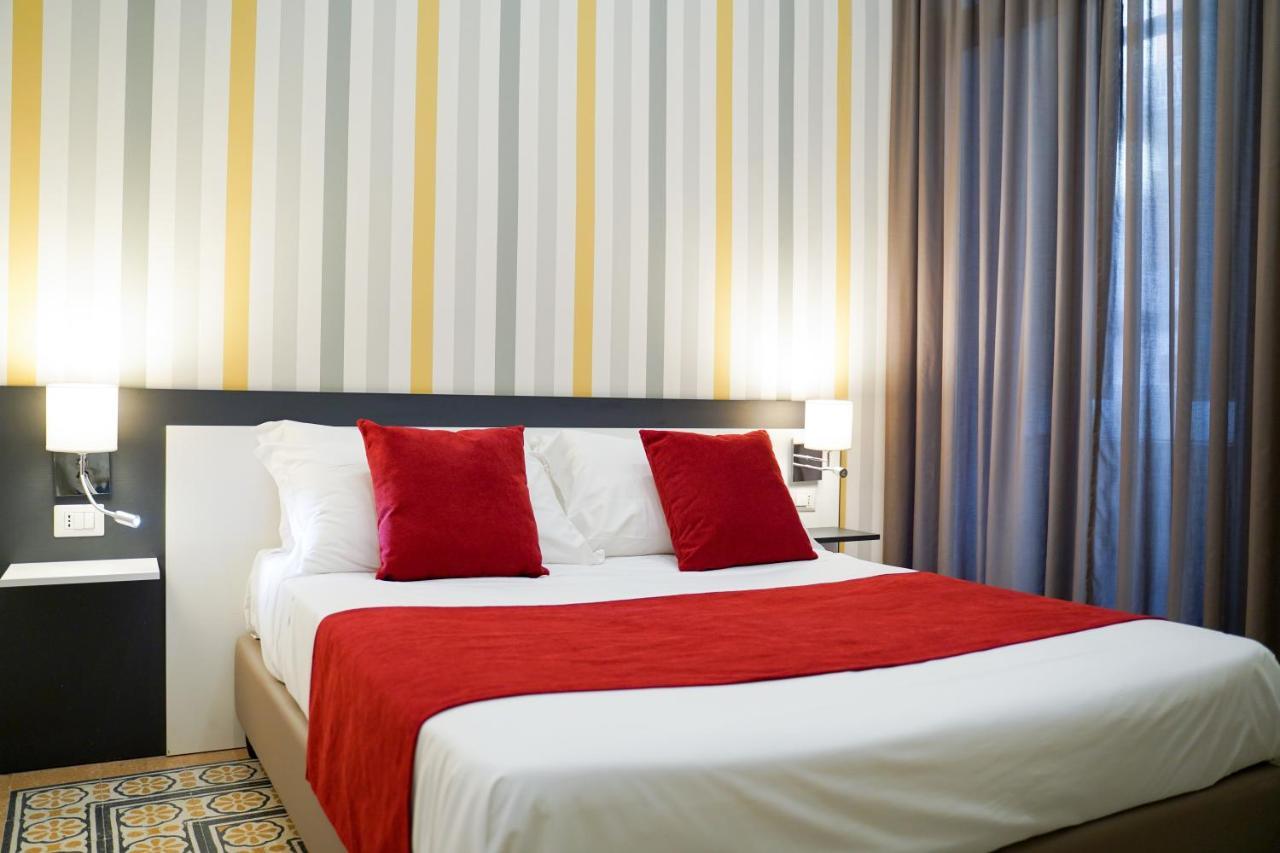 נאפולי Hotel Cimarosa מראה חיצוני תמונה